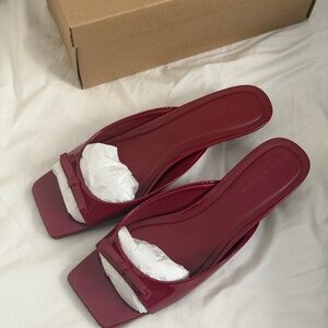 Elegant Burgundy Women's Slide Sandals